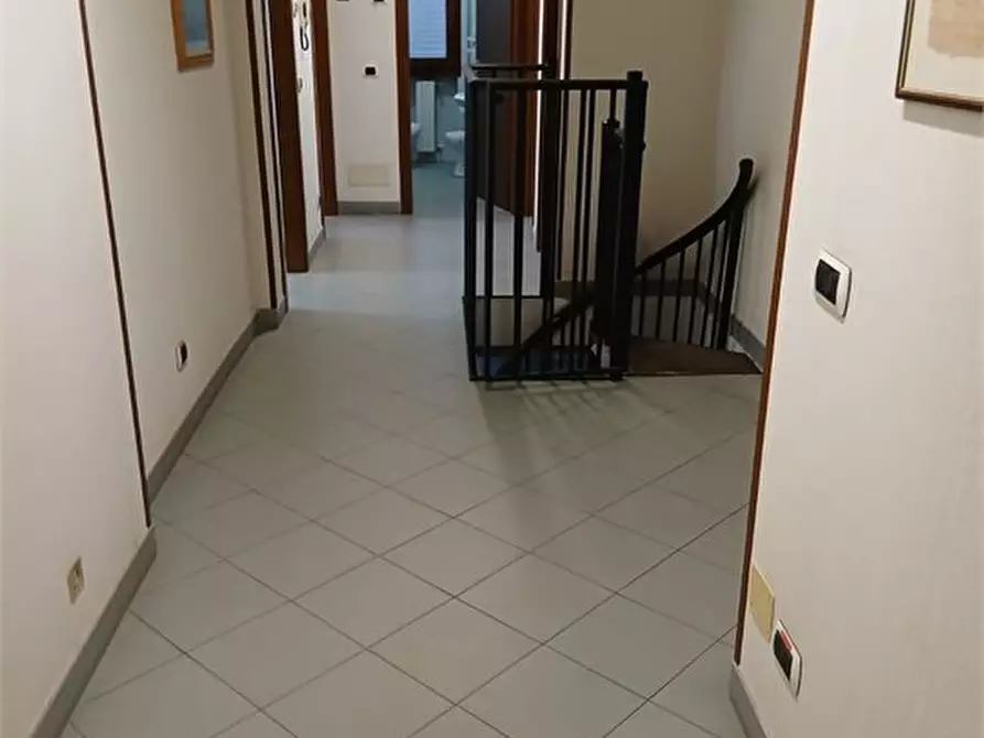 Immagine 8 di Appartamento in vendita  a Castelnuovo Magra