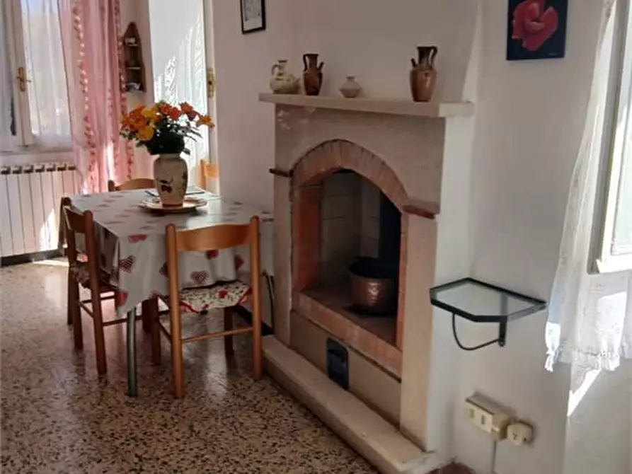 Immagine 3 di Appartamento in vendita  a Castelnuovo Magra