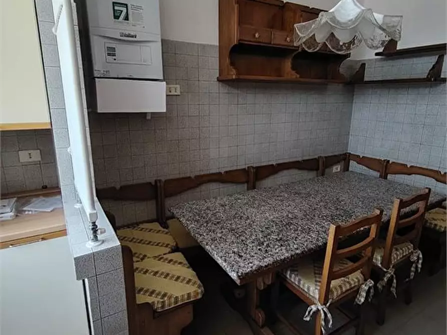 Immagine 4 di Appartamento in vendita  a Carrara