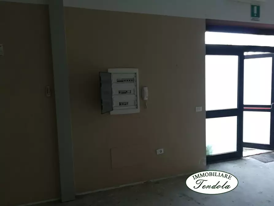 Immagine 4 di Capannone industriale in vendita  a Castelnuovo Magra