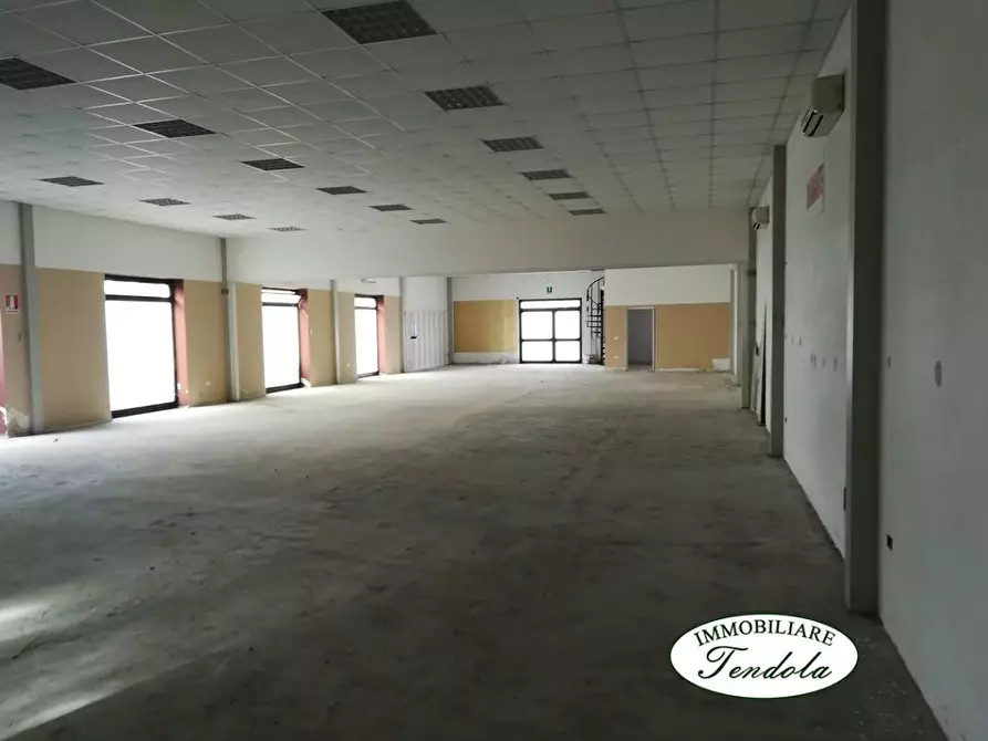 Immagine 1 di Capannone industriale in vendita  a Castelnuovo Magra