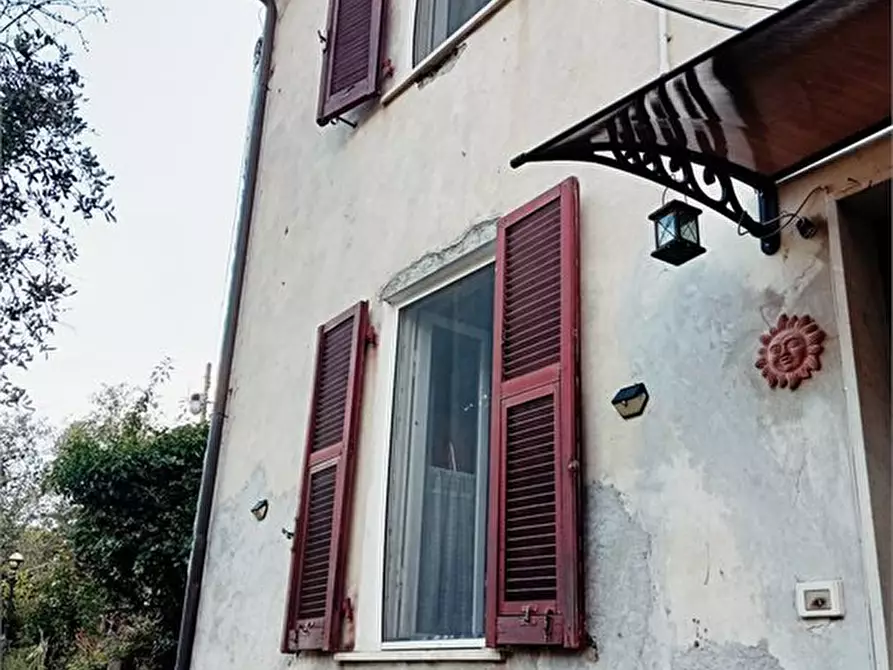 Immagine 3 di Casa indipendente in vendita  a Ortonovo