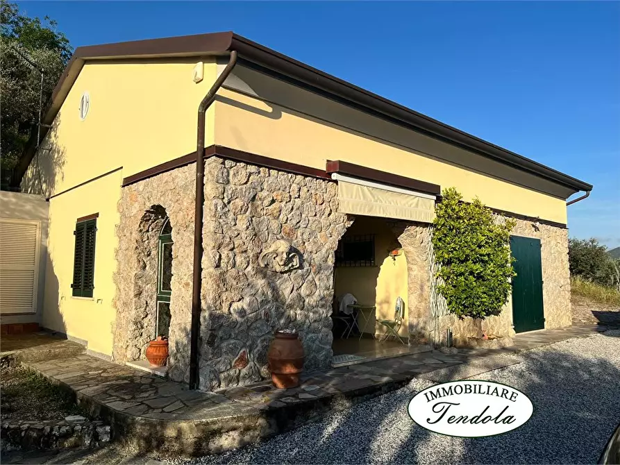 Immagine 4 di Casa indipendente in vendita  a Castelnuovo Magra