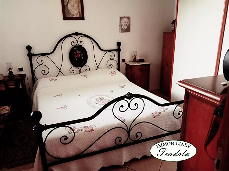 Immagine 9 di Casa indipendente in vendita  a Carrara