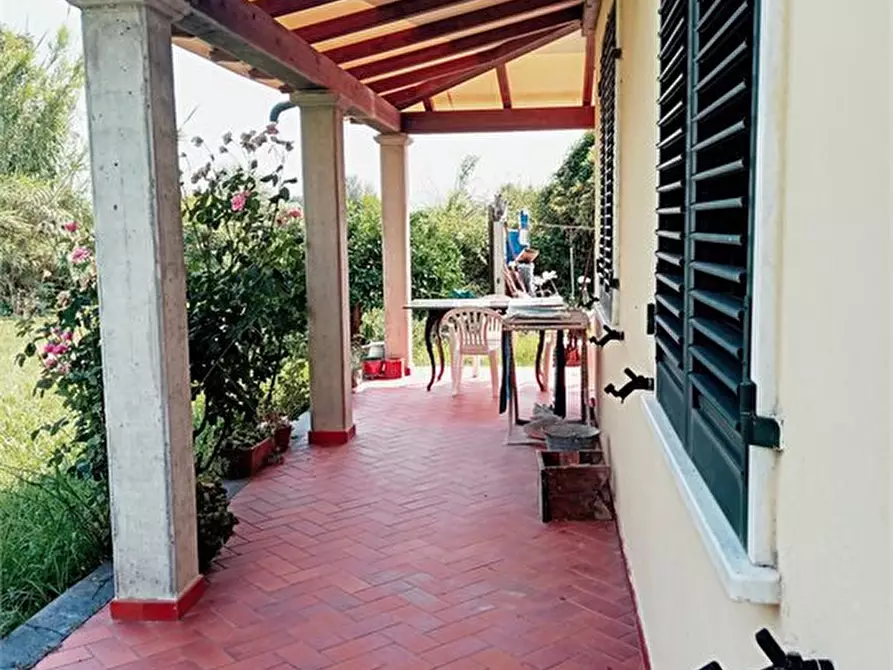 Immagine 4 di Casa indipendente in vendita  a Carrara