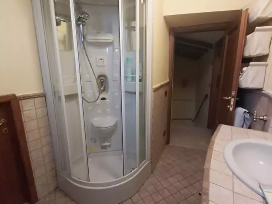 Immagine 10 di Casa indipendente in vendita  a Fosdinovo