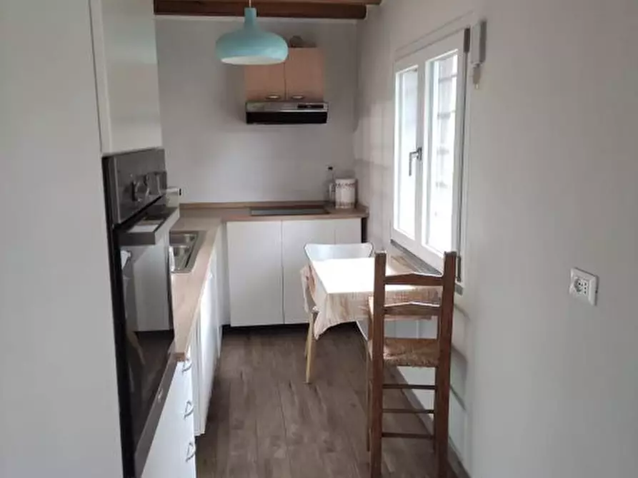 Immagine 10 di Casa indipendente in vendita  a Massa