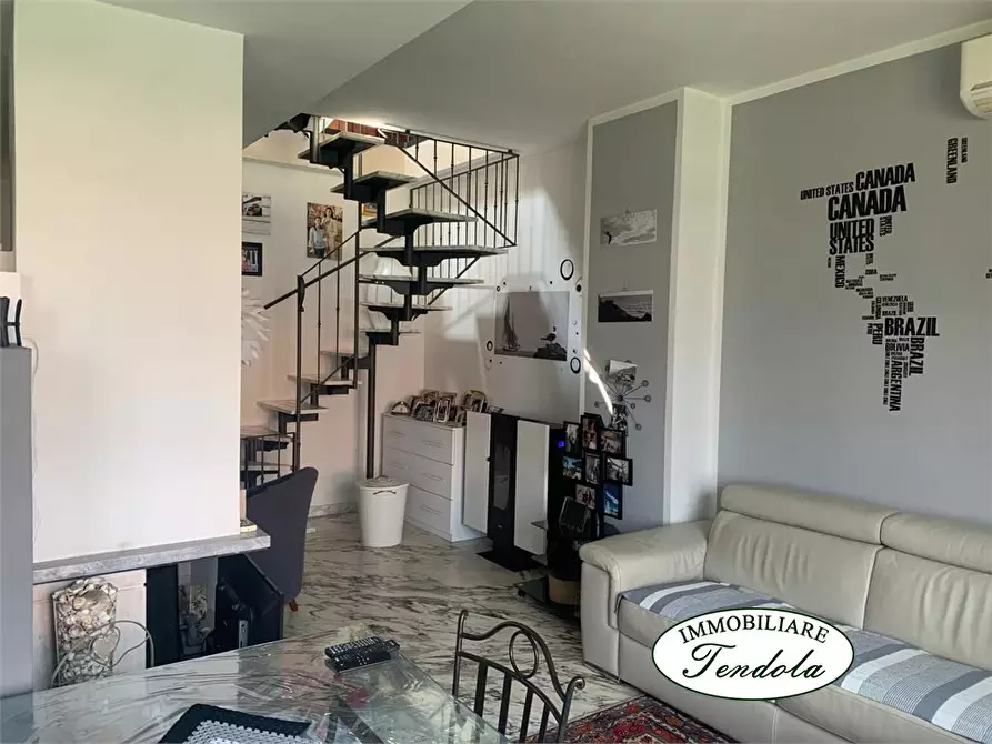 Immagine 3 di Casa semindipendente in vendita  a Ameglia