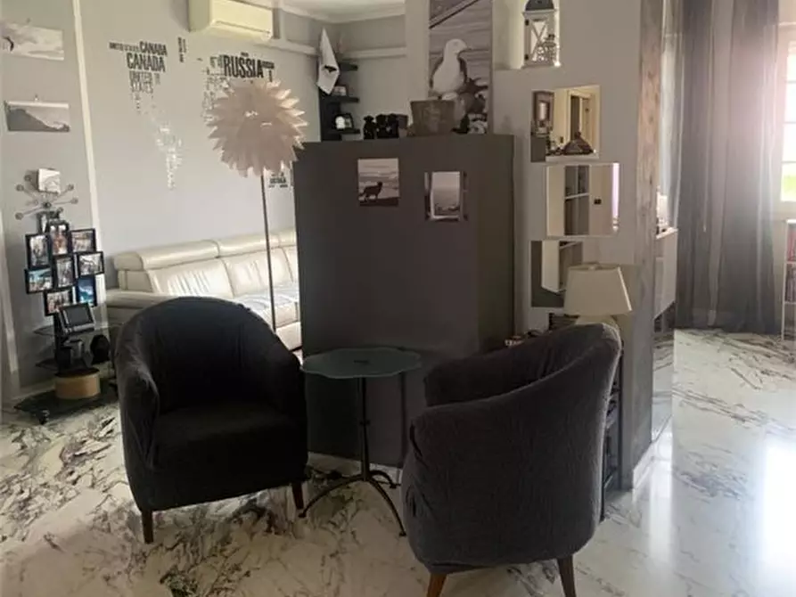 Immagine 5 di Casa semindipendente in vendita  a Ameglia