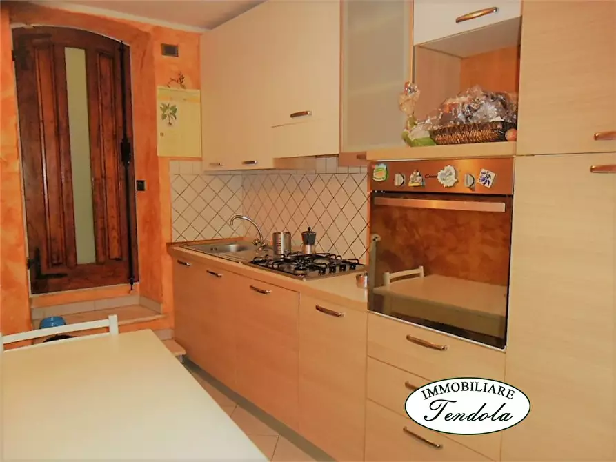 Immagine 3 di Casa semindipendente in vendita  a Castelnuovo Magra