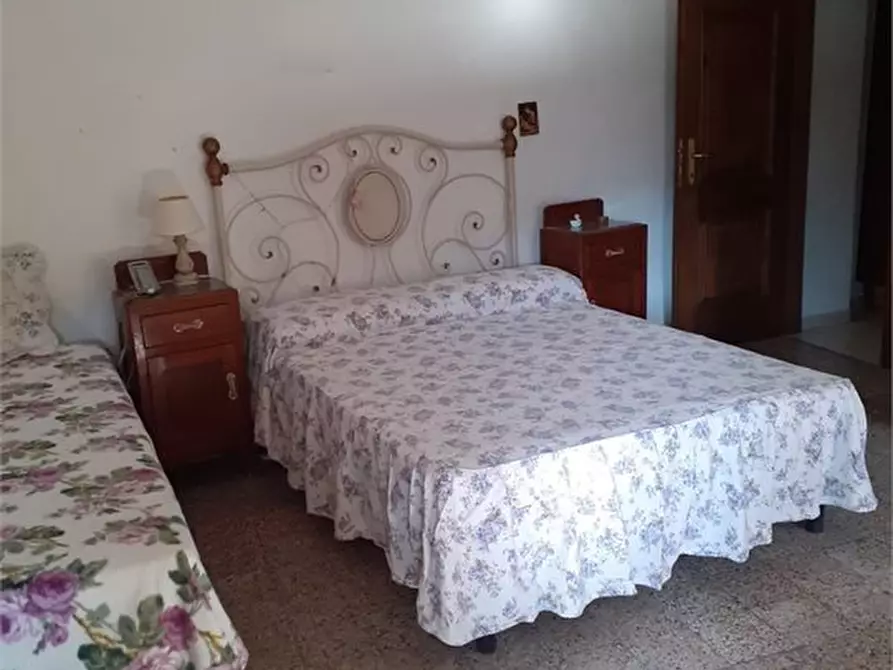 Immagine 6 di Casa semindipendente in vendita  a Fivizzano