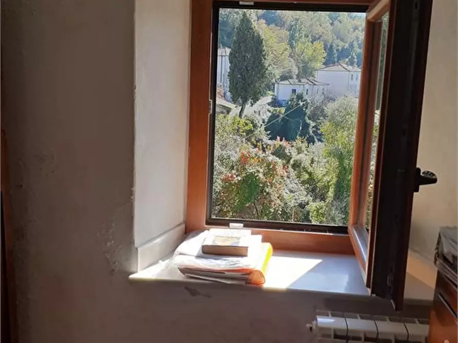 Immagine 9 di Casa semindipendente in vendita  a Fivizzano