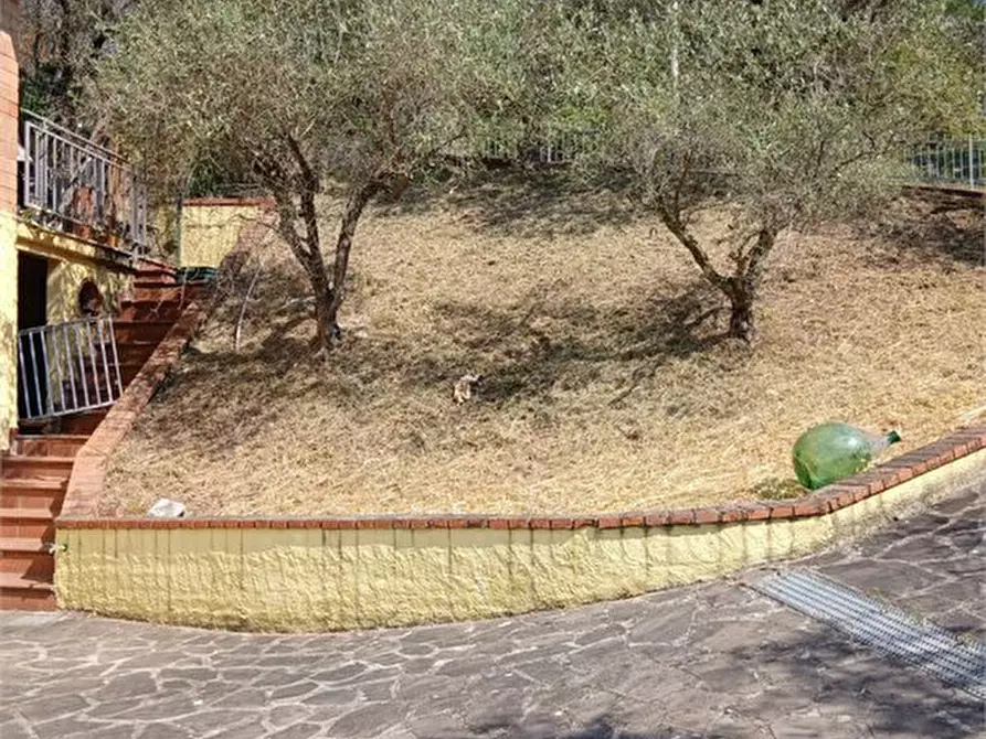 Immagine 1 di Casa semindipendente in vendita  a Fosdinovo