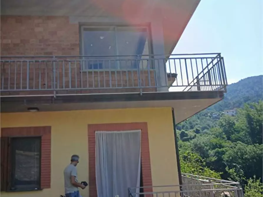 Immagine 3 di Casa semindipendente in vendita  a Fosdinovo