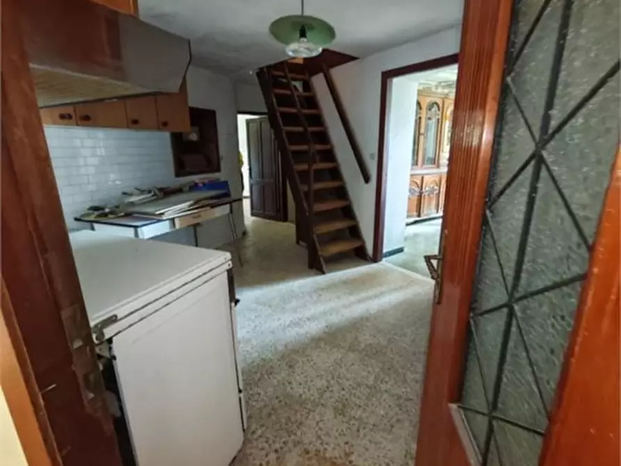 Immagine 4 di Casa semindipendente in vendita  a Fivizzano