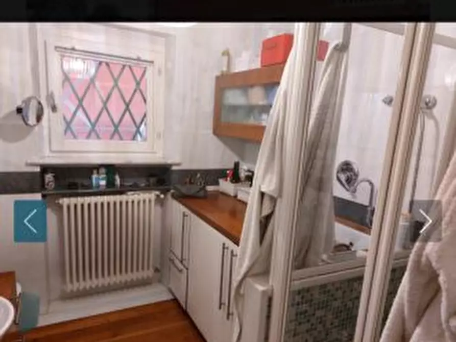 Immagine 9 di Casa semindipendente in vendita  a Carrara