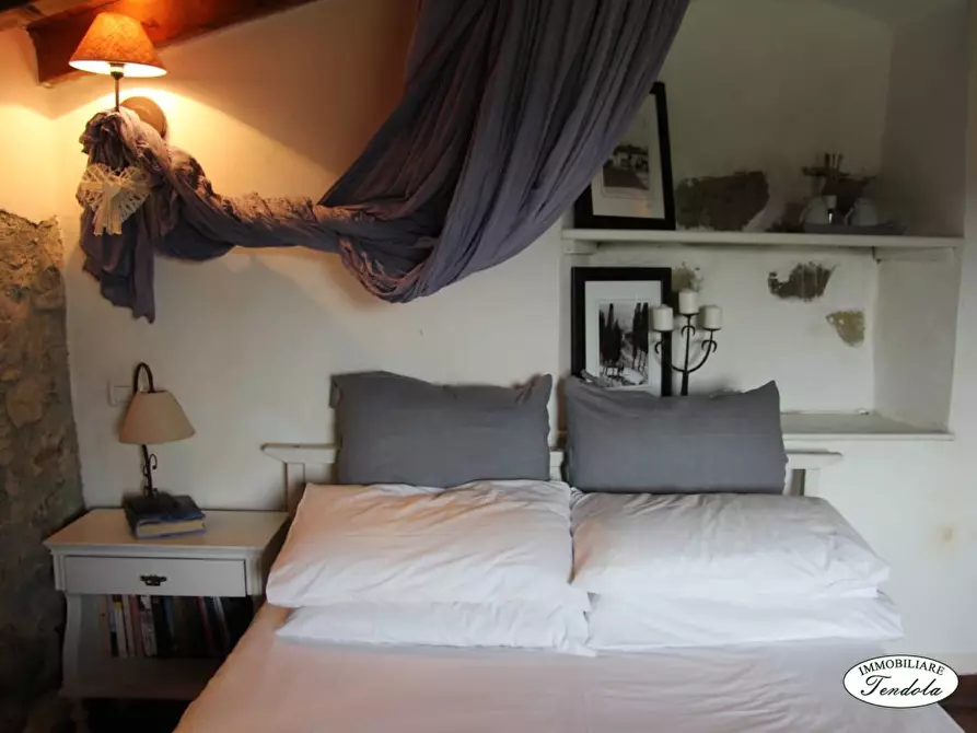 Immagine 10 di Loft/Open space in vendita  a Fivizzano