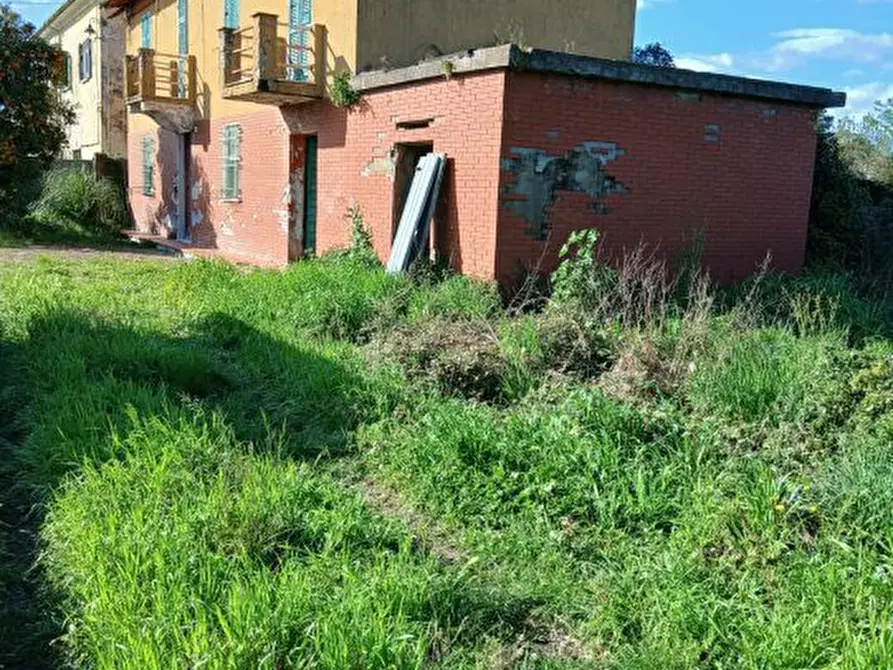 Immagine 1 di Rustico / casale in vendita  a Sarzana