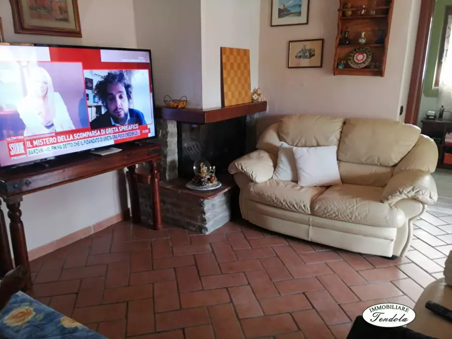 Immagine 5 di Rustico / casale in vendita  a Sarzana
