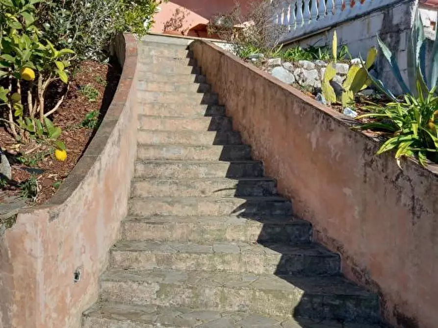 Immagine 4 di Villa in vendita  a Sarzana