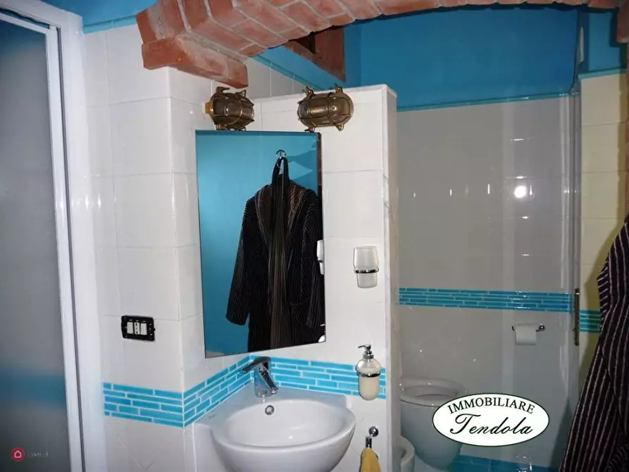 Immagine 8 di Villa in vendita  a Sarzana