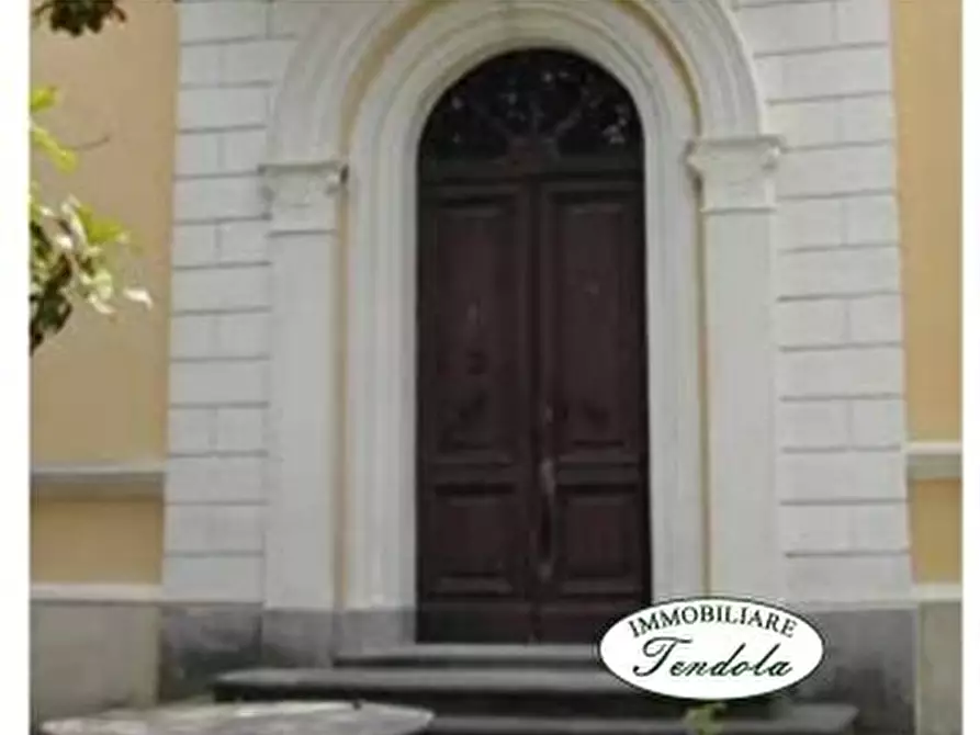 Immagine 4 di Villa in vendita  a Filattiera