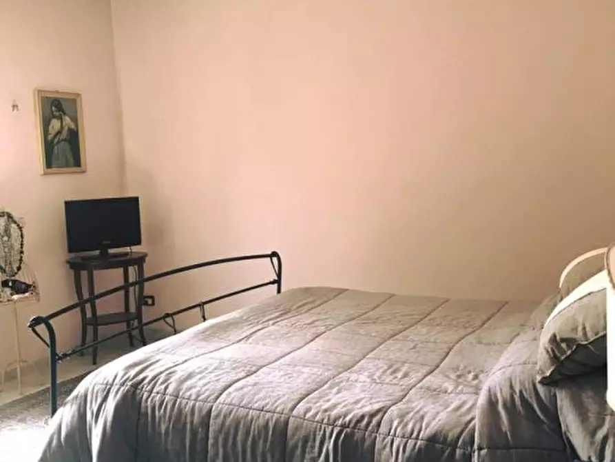 Immagine 4 di Villa in vendita  a Carrara