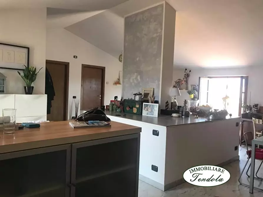 Immagine 6 di Villa in vendita  a Carrara