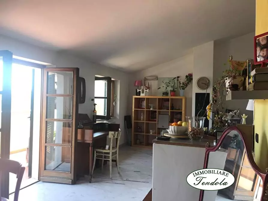 Immagine 7 di Villa in vendita  a Carrara