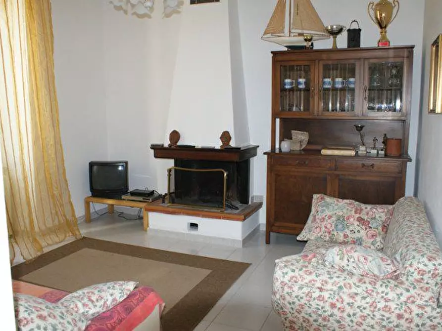 Immagine 6 di Villa in vendita  a Casola In Lunigiana