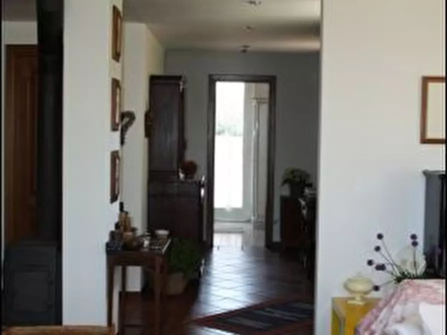 Immagine 5 di Villa in vendita  a Sarzana