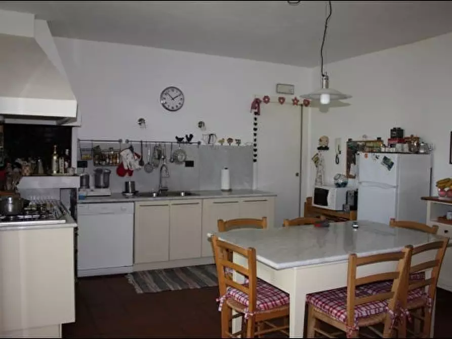 Immagine 7 di Villa in vendita  a Sarzana