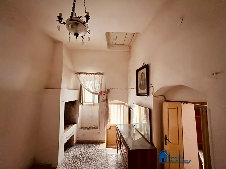 Immagine 6 di Casa indipendente in vendita  a Capurso