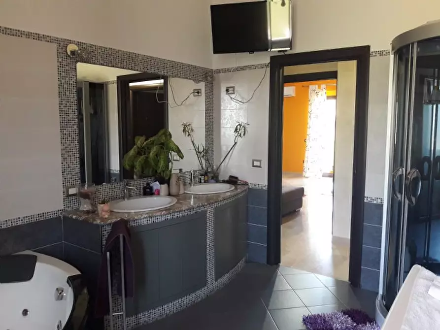 Immagine 5 di Appartamento in vendita  a Santa Teresa Di Riva