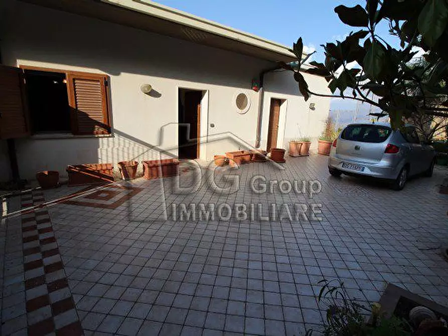 Immagine 10 di Villa in vendita  a Alcamo