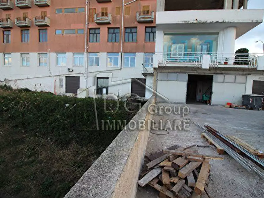 Immagine 4 di Negozio in affitto  a Alcamo