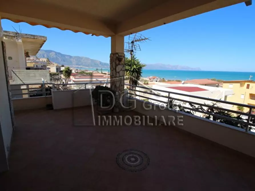 Immagine 1 di Appartamento in vendita  a Alcamo