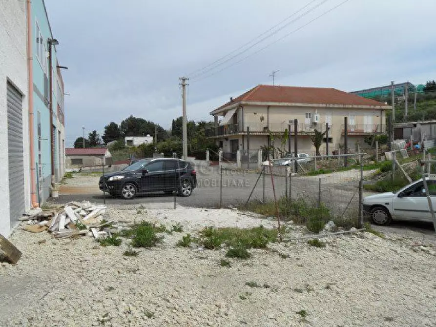 Immagine 6 di Negozio in vendita  a Alcamo