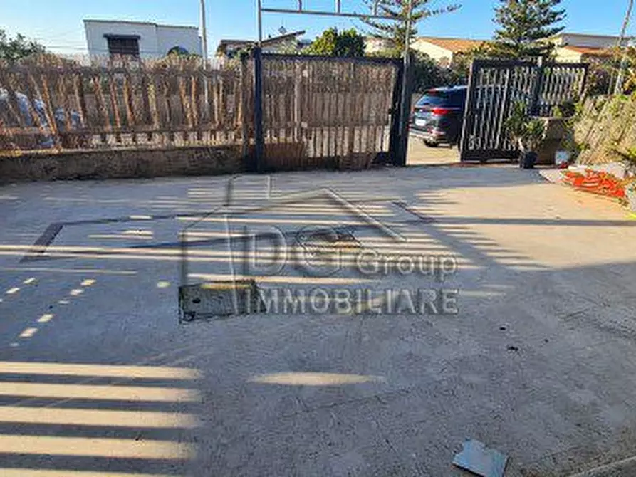 Immagine 7 di Negozio in affitto  a Alcamo