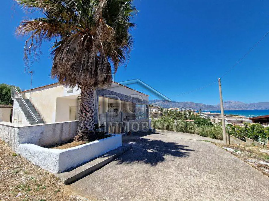 Immagine 1 di Casa indipendente in vendita  a Alcamo