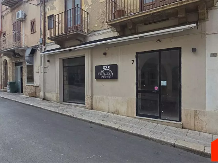Immagine 1 di Negozio in affitto  a Alcamo