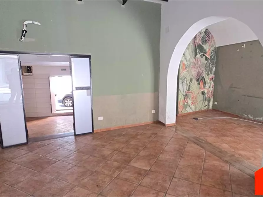 Immagine 5 di Negozio in affitto  a Alcamo
