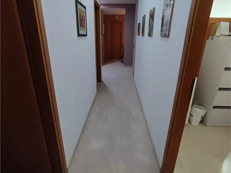 Immagine 9 di Ufficio in affitto  a Alcamo