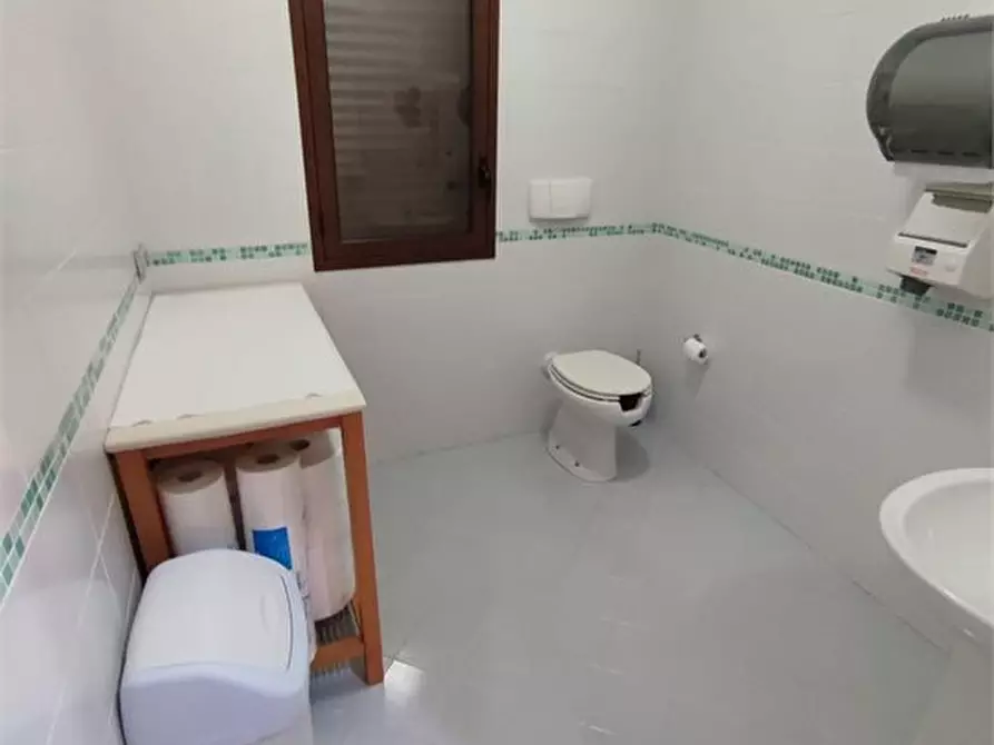 Immagine 7 di Ufficio in affitto  a Alcamo