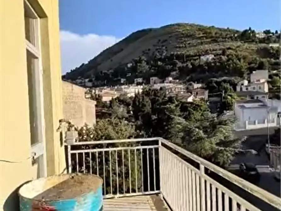 Immagine 1 di Appartamento in vendita  a Alcamo
