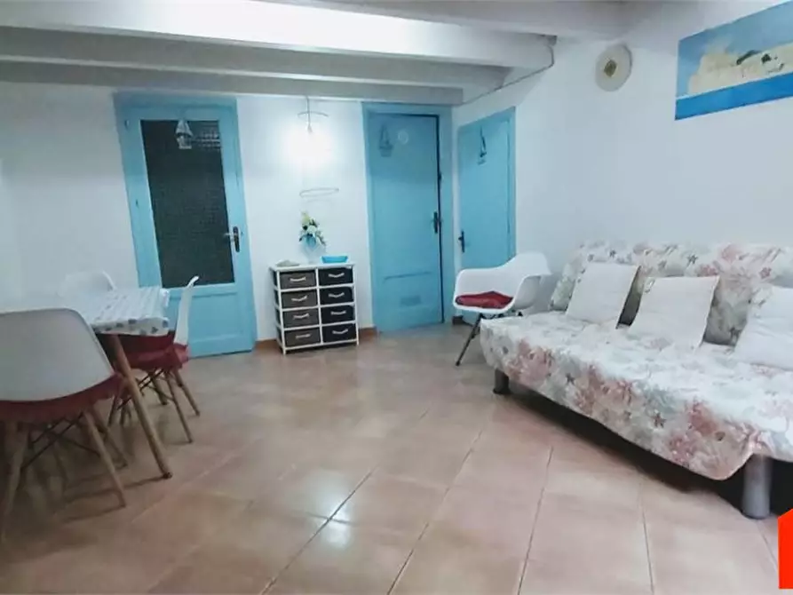 Immagine 2 di Casa indipendente in vendita  a Castellammare Del Golfo