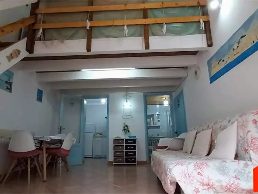 Immagine 1 di Casa indipendente in vendita  a Castellammare Del Golfo