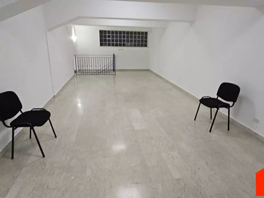 Immagine 3 di Negozio in vendita  a Alcamo