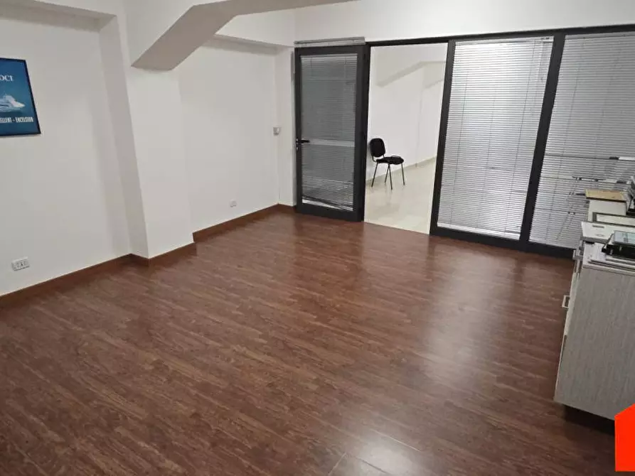 Immagine 2 di Negozio in vendita  a Alcamo