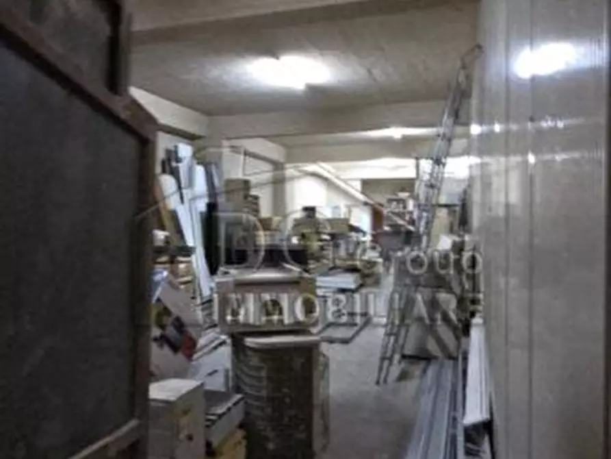 Immagine 3 di Magazzino in vendita  a Alcamo